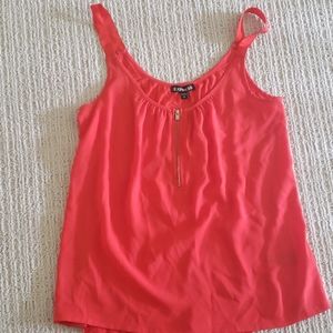 Red Express tank with zipper